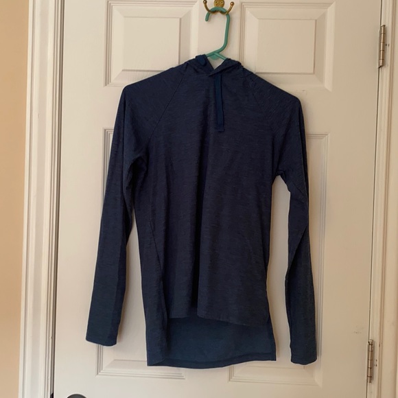 Workout shirt - Picture 1 of 2